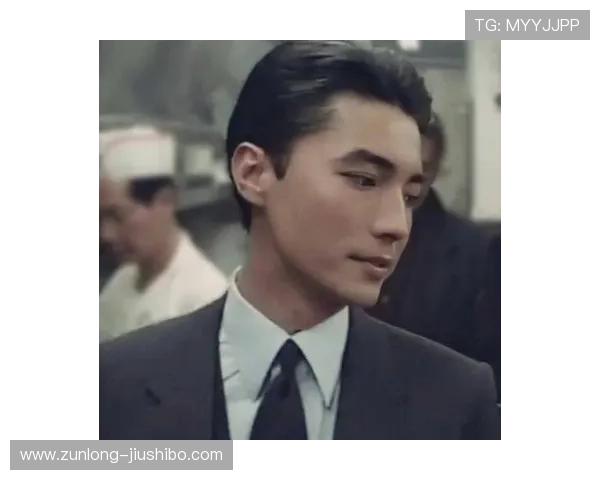 尊龙人生就是博l:如何在职场中把握机会,实现职业生涯的突破